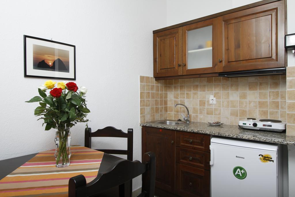 Afrodite Hotel Apartments Myrina Exterior photo